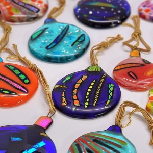manor farm fused glass christmas workshop20230526_162243